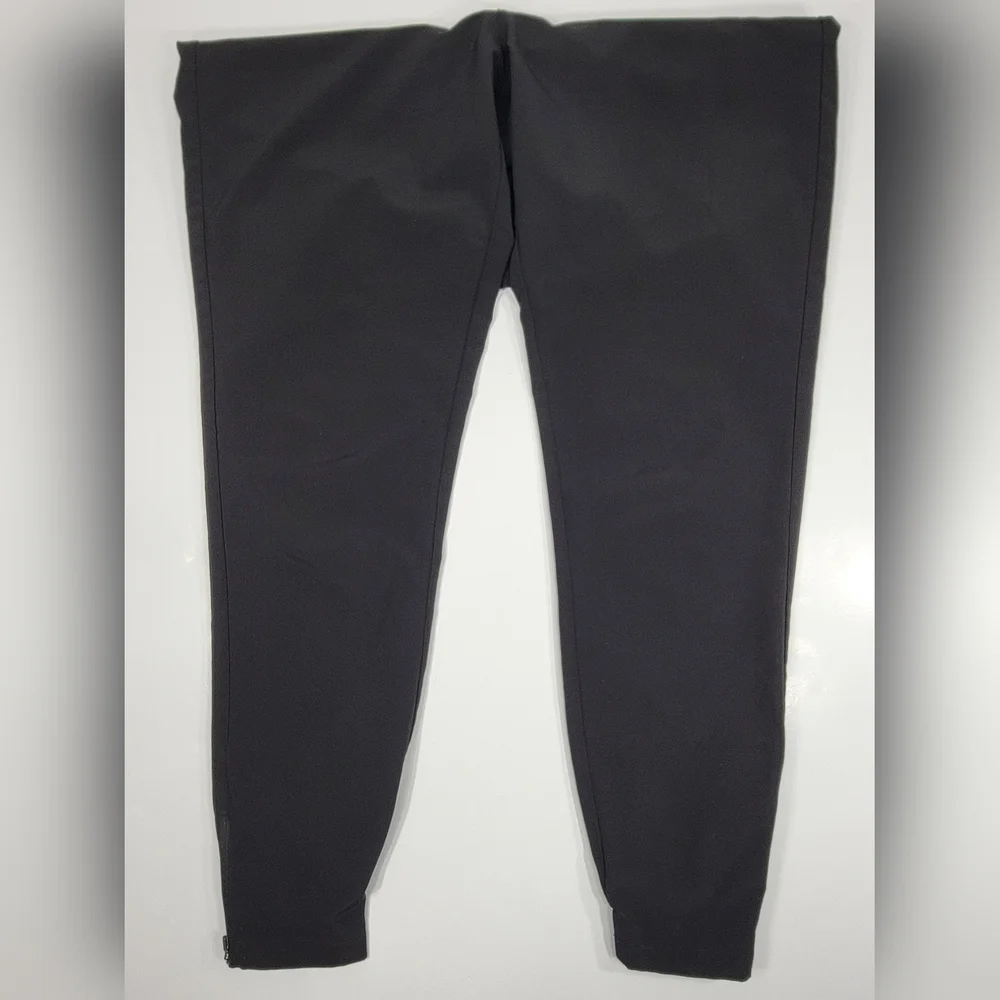 Men's Black Chinos - Classic Slim Fit